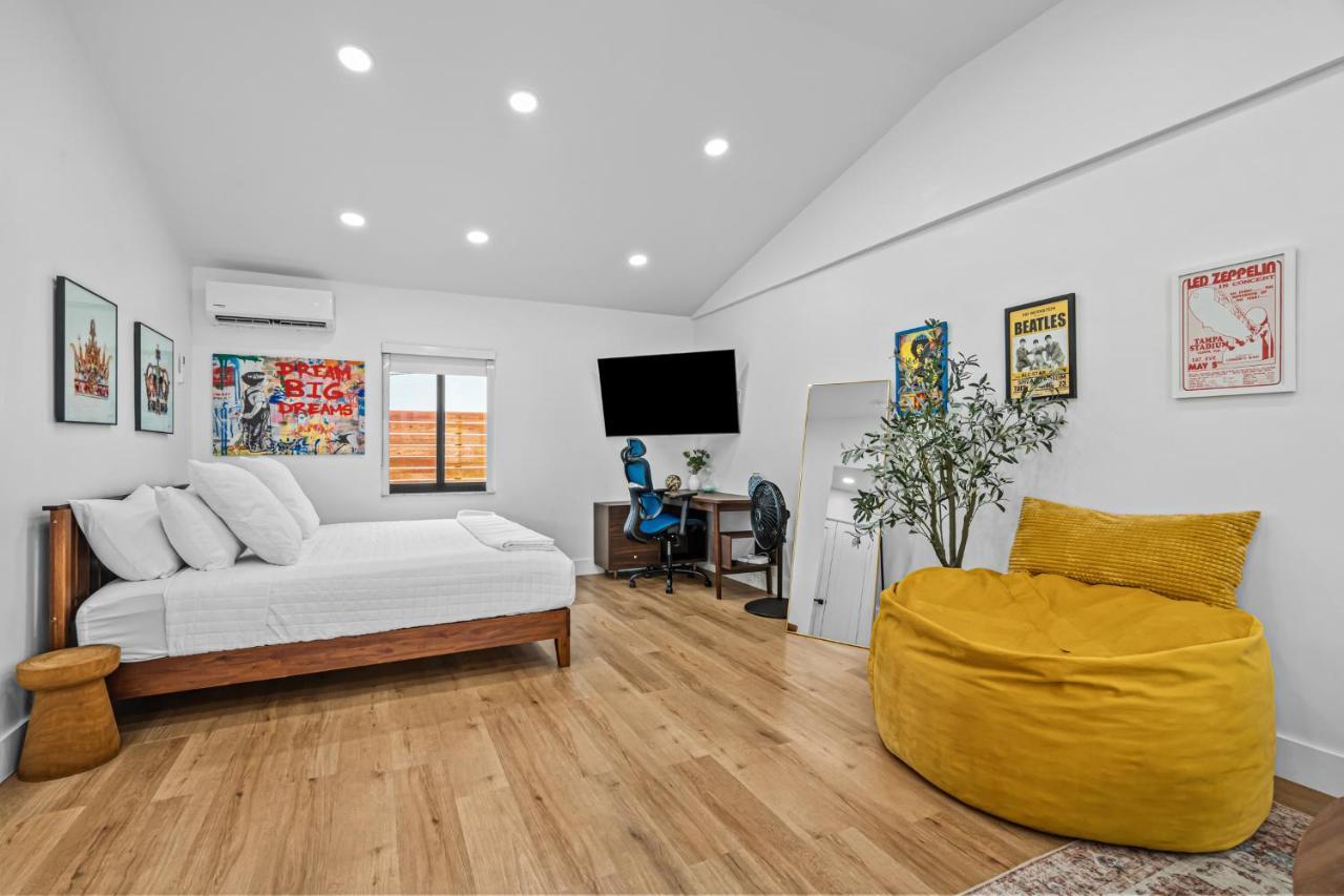 The Freedom House • Urban Oasis • Eclectic Retreat Fort Lauderdale Exterior foto